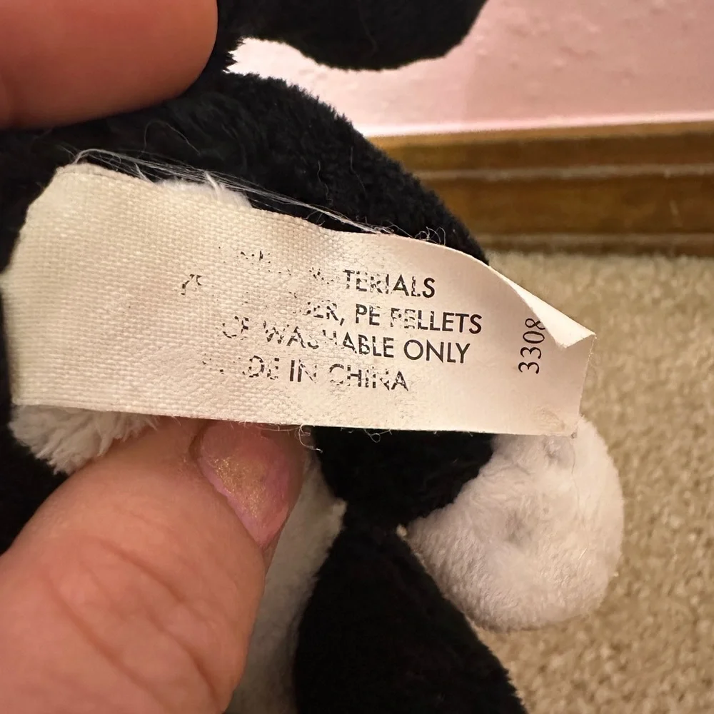 Disney Bolt Mittens Plush Cat Black white Kitten Sitting Store Exclusive 7